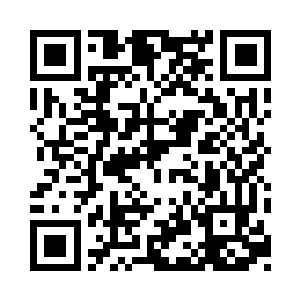 卡梅隆看完了监视器上刚才那场戏的回放二维码生成