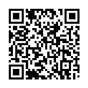 卫海拎着她的脖领子提溜到落地玻璃窗下二维码生成