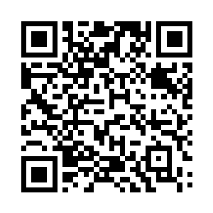 却不小心的被一旁的高跟鞋触到了屏幕二维码生成