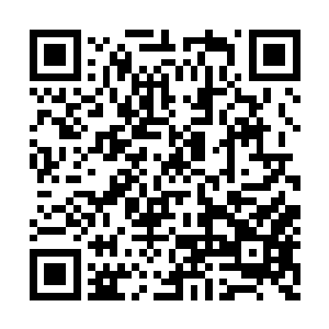 却不想让一位一副小流氓模样的年轻男人打断了二维码生成