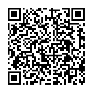 却不知这位口碑极好的师叔祖此时在两眼放光看一本最为道学家不齿的艳情小说二维码生成