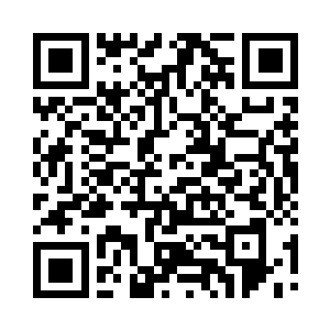 却也觉得身下很不舒服……不想惊动她二维码生成