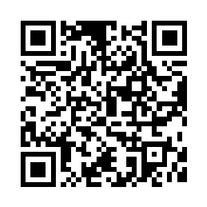 却是坐在这水晶玉璧前面苦苦凝思二维码生成