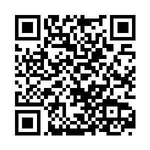 却是矗立着一座又一座闪耀着金属光泽的大山二维码生成