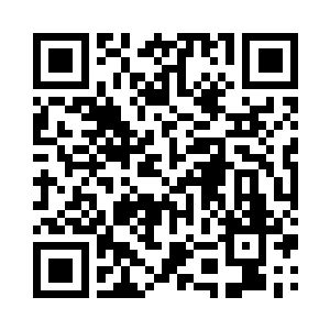 却更加英姿勃发和铁血阳刚的男性形象二维码生成