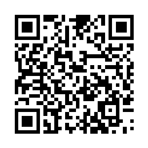 却有一大堆端着枪的武装分子在追装甲车二维码生成