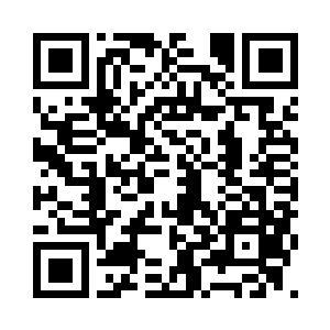 却正好确保足球绕过了门将乌斯塔里的双手二维码生成