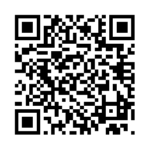 却看到张喜一个人在那桌上吃得正欢二维码生成