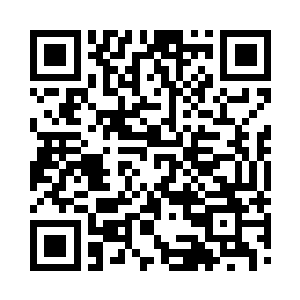 却看营外有数百精锐各持兵刃正在守备着二维码生成