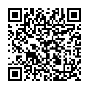 却稍微理智些的莫崎却是感觉到了颜洛儿有些不对劲的情绪二维码生成