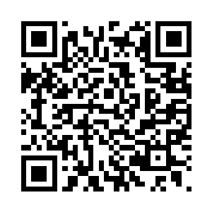 却见他指着一位三十多岁左右的男子二维码生成