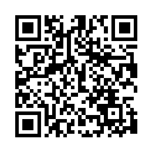 却见北辰睿已然将画架等东西收入了包袱之中二维码生成