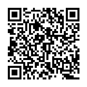 厉倾城在美容会所的三楼有一个办公室兼卧室的独立空间二维码生成