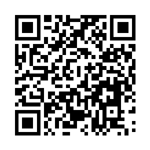 厉倾城指了指搭拉在她胸口的半片黑丝二维码生成