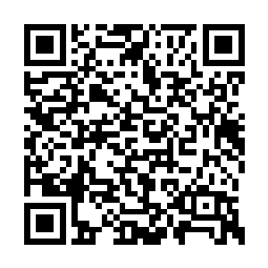 厉祥龙手中的银行卡很自然的便到了赵长枪手中二维码生成