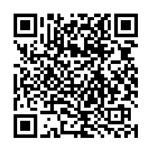 原战也去帮忙临时弄了一些地棚出来供救回来的人居住二维码生成