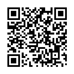 原本吃着火锅菜的苗老汉正神神在在的二维码生成