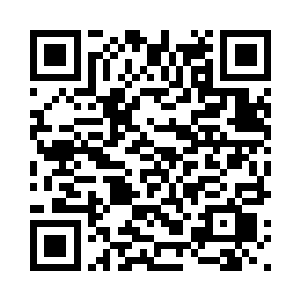 原本围绕在苏落身边的人全都散开二维码生成