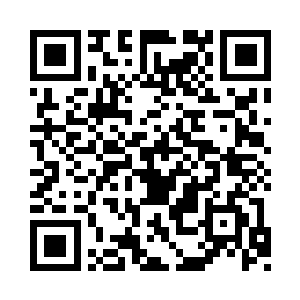 原本在别墅里或站或坐的人也都纷纷走出来二维码生成