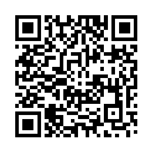 原本安静的七彩光芒就好像得到了指示一样二维码生成