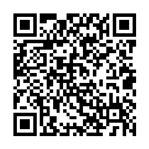 原本盘坐在大床之上修炼的周狼忽然之间睁开了眼睛二维码生成