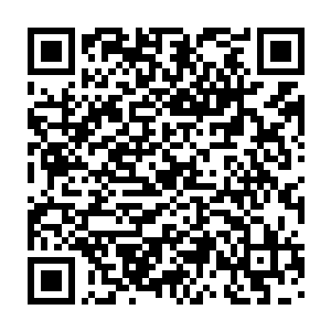 原本被熊孩子利用时间之力定住的另外一个五色光手也终于挣脱了桎梏二维码生成