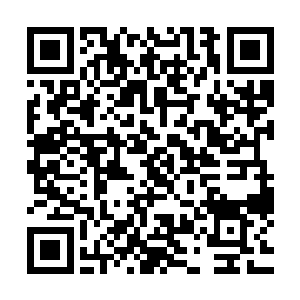 原来女孩子喜欢一个人也是可以当着所有人的面大声地说出来二维码生成