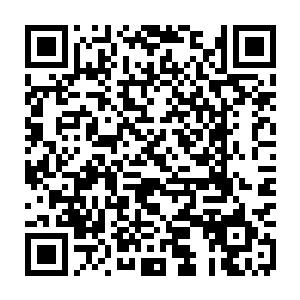 县委办里边唯一的一台当家车――切诺基驶进县委县府有些破败的大院时二维码生成