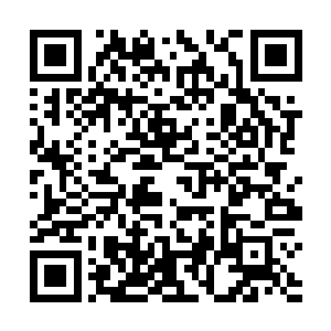 又安排她去应对那些个年约五六十岁别有用心的老男人二维码生成