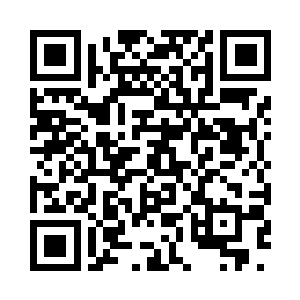 又比如马文的祖父给他留下的那一副油画二维码生成