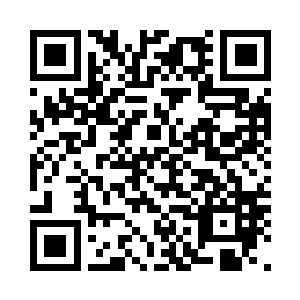 又看了看几个明显比她大的不良学生二维码生成