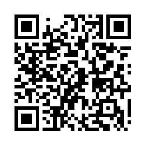 双手宽大黑色的长袍在空中左右飞舞着二维码生成