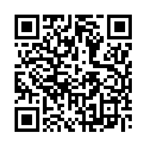 双手抱着许紫烟的胳膊一脸仰慕地望着许紫烟二维码生成