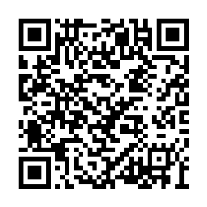 双手抱紧儿子便跟着呆爷在山间小道上狂奔起来二维码生成