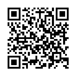 双手紧紧的扒住非空的手臂保证自己不倒下二维码生成