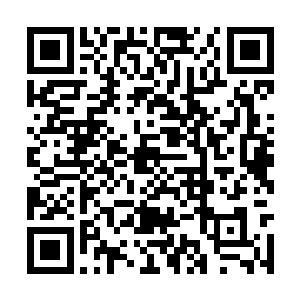 双目中的日月景象竟然刷地折成一道光从眼中飞出二维码生成