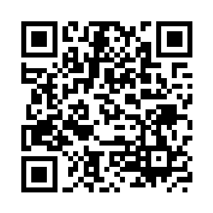 双眼定定地注视着眼前的这个男人二维码生成