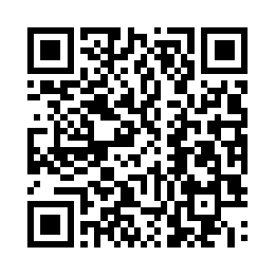 双眼恨不得可以360度旋转的打量着这个小房子二维码生成