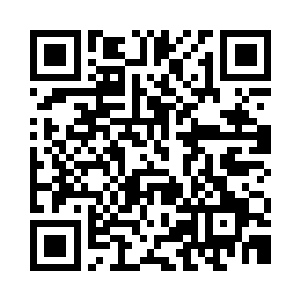 双眼红肿地看着摊放在桌面上的一张报纸二维码生成