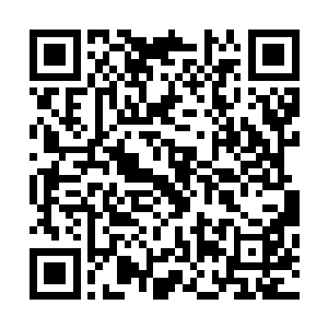 双脚第二次狠狠地踩在了嵌入妖神执行者的脑门的双刀之上二维码生成