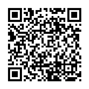 反正就是洁白的大拇指与闪亮的剑锋对在一处了二维码生成