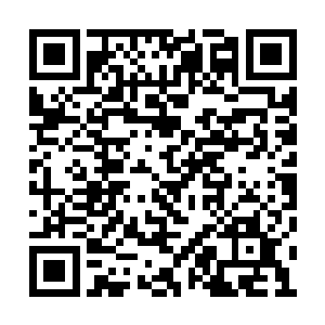 发现他们稳稳保持着和后面大军的等同推进速度二维码生成