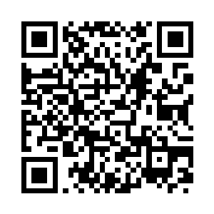 发现在千符峰的外门处也有一个广场二维码生成