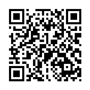 发现易琮两人所在之处燃起的易家图腾二维码生成