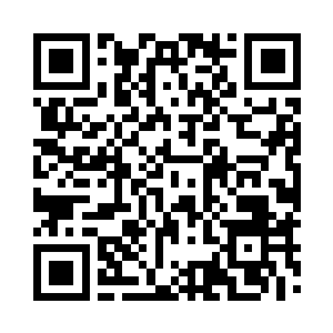 发现自己是在一个空间广阔的溶洞中……二维码生成