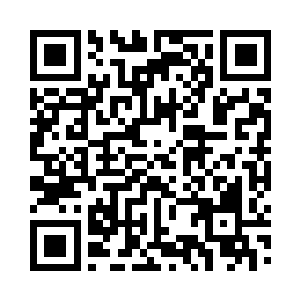 发现阳台上一个晾衣架上居然晾着一双丝袜二维码生成