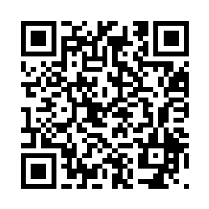 发现阿拉丁正和银狼米歇尔坐在一起二维码生成