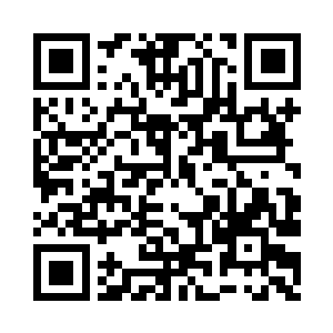 取出了自己用电子元件改装的微型显示器二维码生成