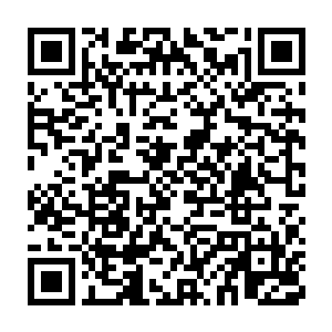 古都建筑设计院院长冯自然和市建委下属的三个建筑公司的经理都在座二维码生成