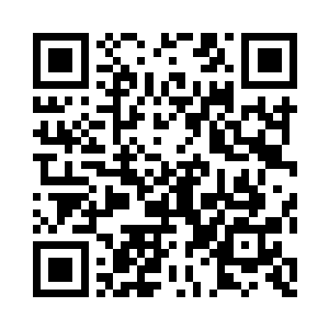 另一人也拨开脸上杂志呼喝着校服男生二维码生成